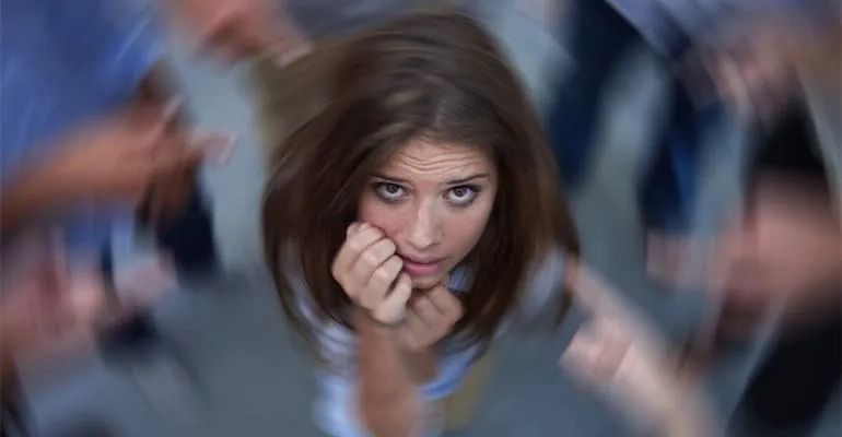 A list of the early signs of a panic attack