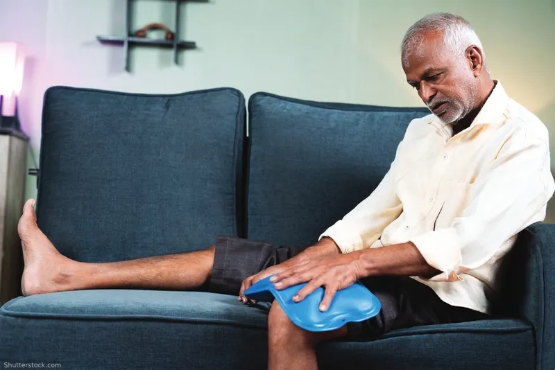 An illustration of shoulder and hip stiffness in PMR