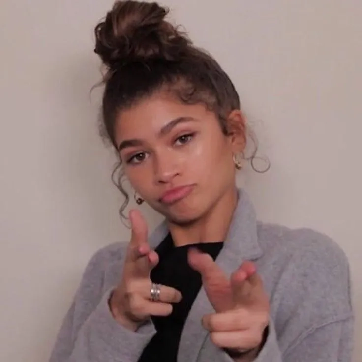 The origin of the zendaya is meechee meme