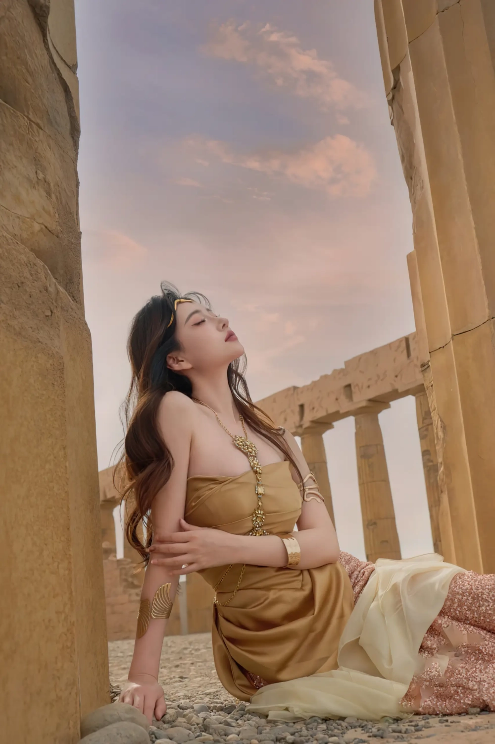 Tattoo photo girl sizzles inked skin and razor-sharp rebellious heat